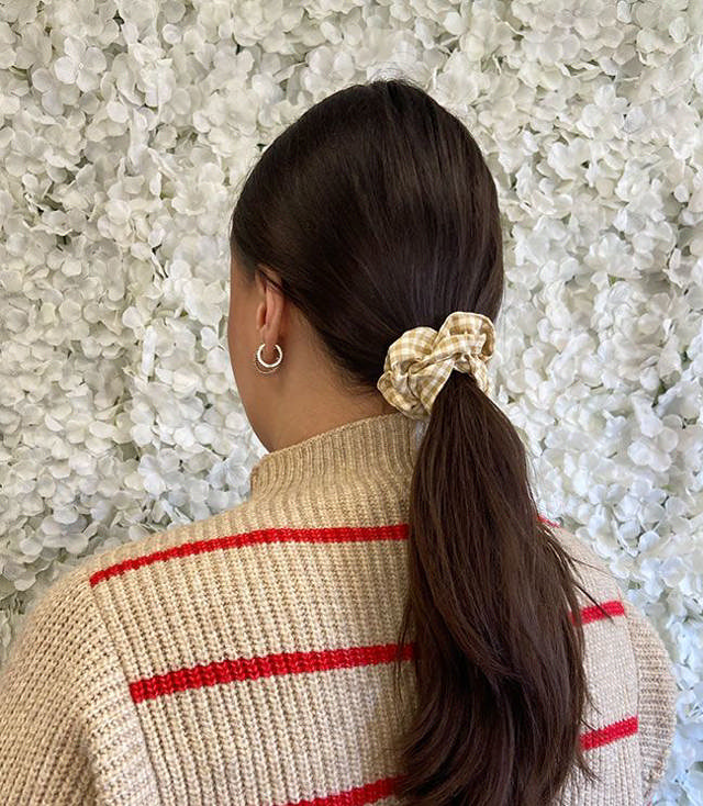 JA-NI Hair Accessories - Hair Scrunchies Small, The Beige Thin Checkered