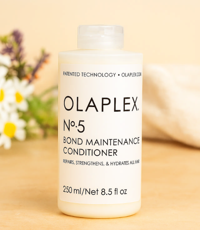 Olaplex NO.5 Bond Maintenance Conditioner, 250 ml.